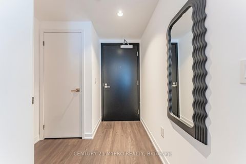 Photo 10 at 559 - 31 Tippett Road, Clanton Park, Toronto