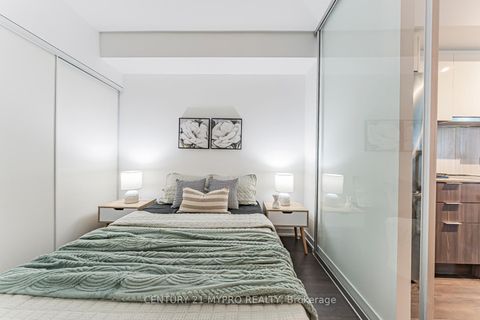Photo 14 at 559 - 31 Tippett Road, Clanton Park, Toronto