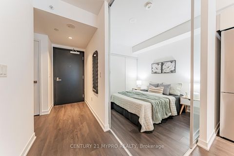 Photo 16 at 559 - 31 Tippett Road, Clanton Park, Toronto