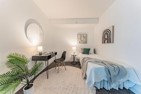 Photo 17 at 559 - 31 Tippett Road, Clanton Park, Toronto