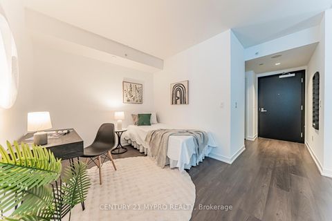 Photo 18 at 559 - 31 Tippett Road, Clanton Park, Toronto