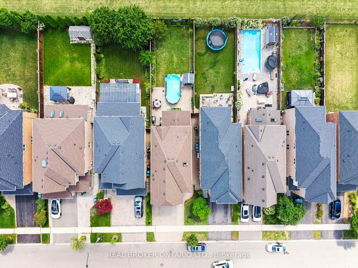 Photo 2 at 3450 Trilogy Trail S, Churchill Meadows, Mississauga