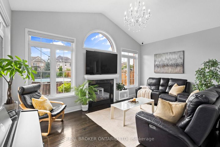 Photo 10 at 3450 Trilogy Trail S, Churchill Meadows, Mississauga