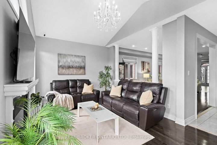 Photo 12 at 3450 Trilogy Trail S, Churchill Meadows, Mississauga