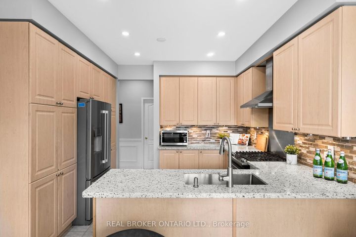 Photo 19 at 3450 Trilogy Trail S, Churchill Meadows, Mississauga