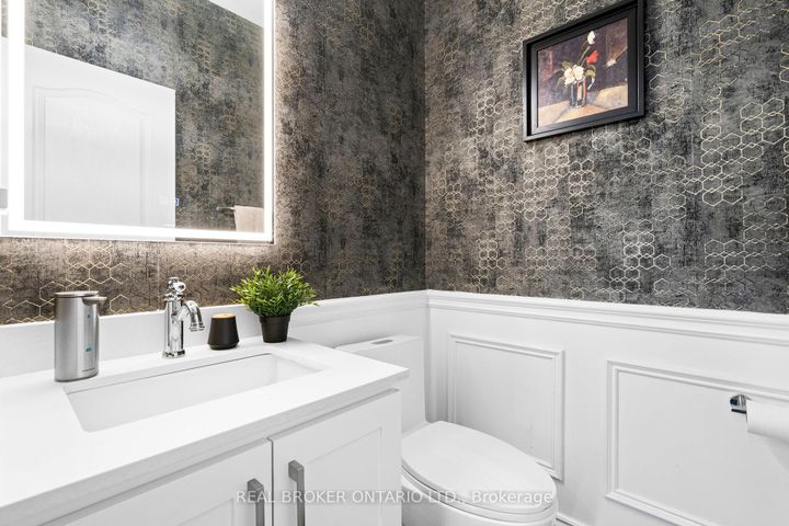 Photo 20 at 3450 Trilogy Trail S, Churchill Meadows, Mississauga