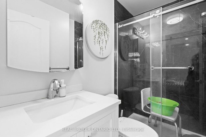 Photo 26 at 3450 Trilogy Trail S, Churchill Meadows, Mississauga