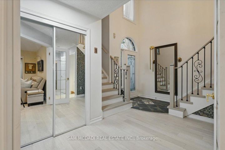 Photo 3 at 6074 Leeside Crescent, Central Erin Mills, Mississauga