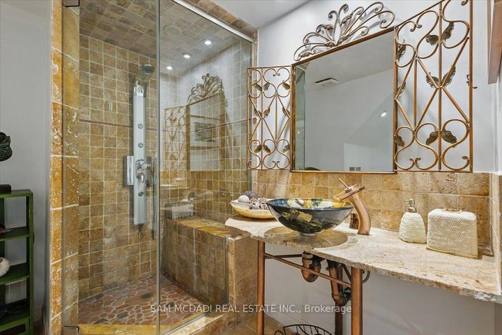 Photo 36 at 6074 Leeside Crescent, Central Erin Mills, Mississauga