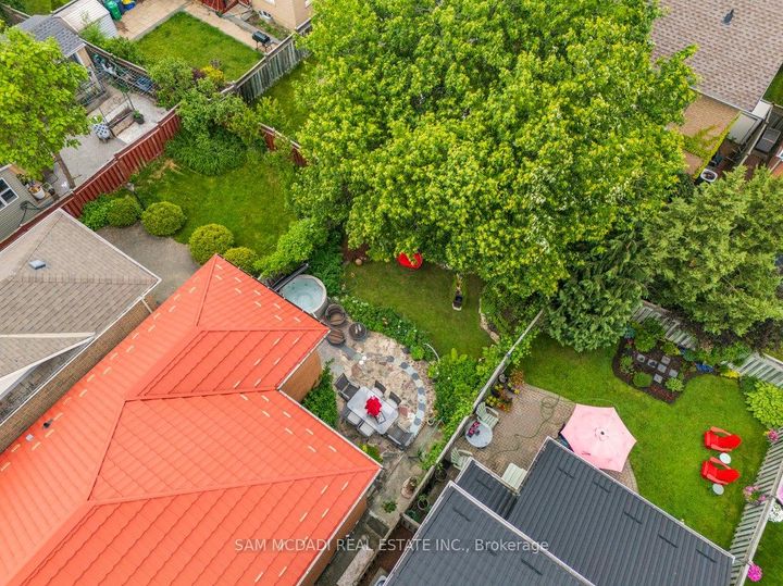 Photo 42 at 6074 Leeside Crescent, Central Erin Mills, Mississauga