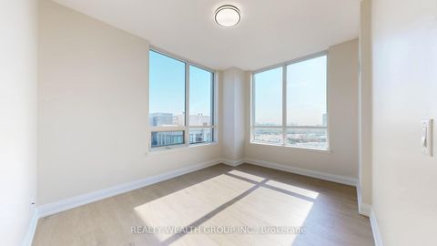 Photo 12 at LPH2-05 - 75 North Park Road, Beverley Glen, Vaughan