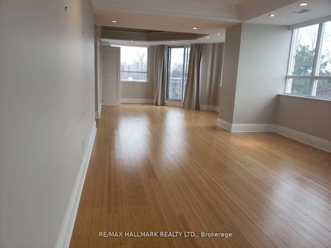 Photo 4 at Ph801 - 1801 Bayview Avenue, Leaside, Toronto