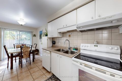 Photo 8 at 63 Mistleflower Court, Oak Ridges, Richmond Hill