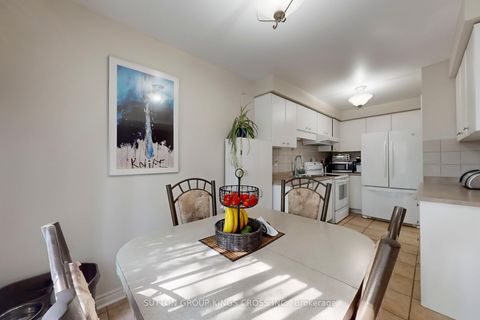 Photo 9 at 63 Mistleflower Court, Oak Ridges, Richmond Hill