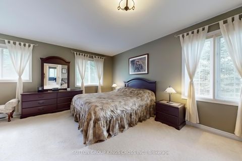 Photo 10 at 63 Mistleflower Court, Oak Ridges, Richmond Hill