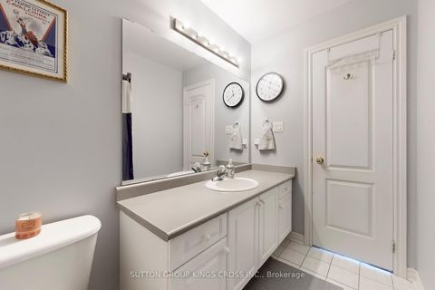 Photo 13 at 63 Mistleflower Court, Oak Ridges, Richmond Hill