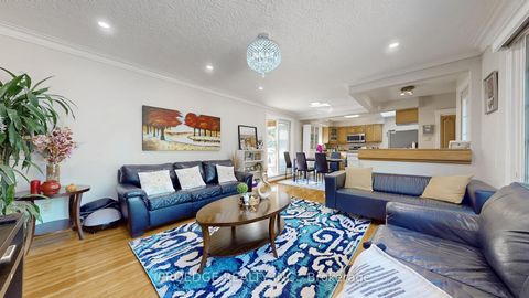 Photo 6 at 262 Randall Crescent, Cliffcrest, Toronto