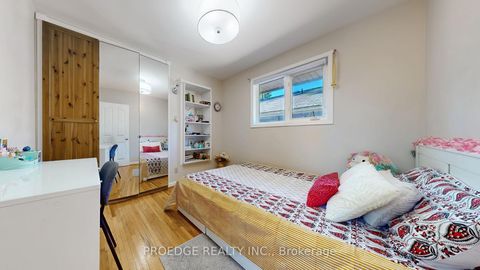 Photo 14 at 262 Randall Crescent, Cliffcrest, Toronto