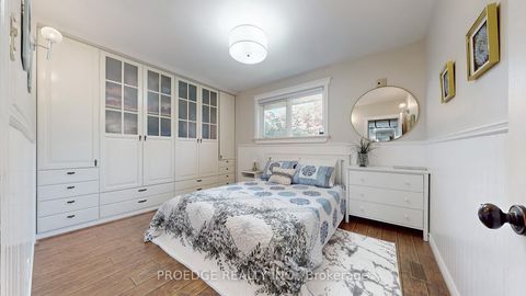 Photo 16 at 262 Randall Crescent, Cliffcrest, Toronto