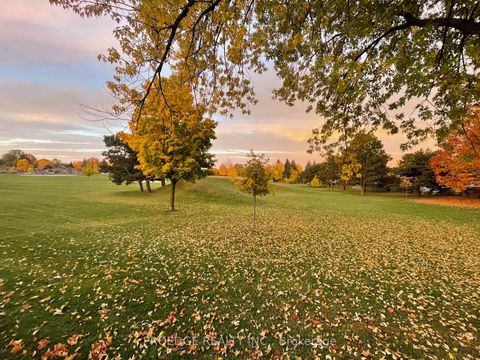 Photo 28 at 262 Randall Crescent, Cliffcrest, Toronto