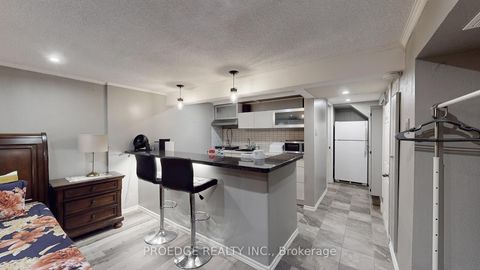Photo 37 at 262 Randall Crescent, Cliffcrest, Toronto
