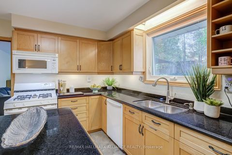 Photo 12 at 2033 Water's Edge Drive, BR Bronte, Oakville