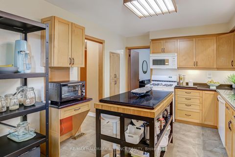 Photo 15 at 2033 Water's Edge Drive, BR Bronte, Oakville