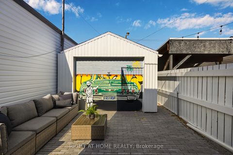 Photo 17 at 768 Richmond Street W, Niagara, Toronto