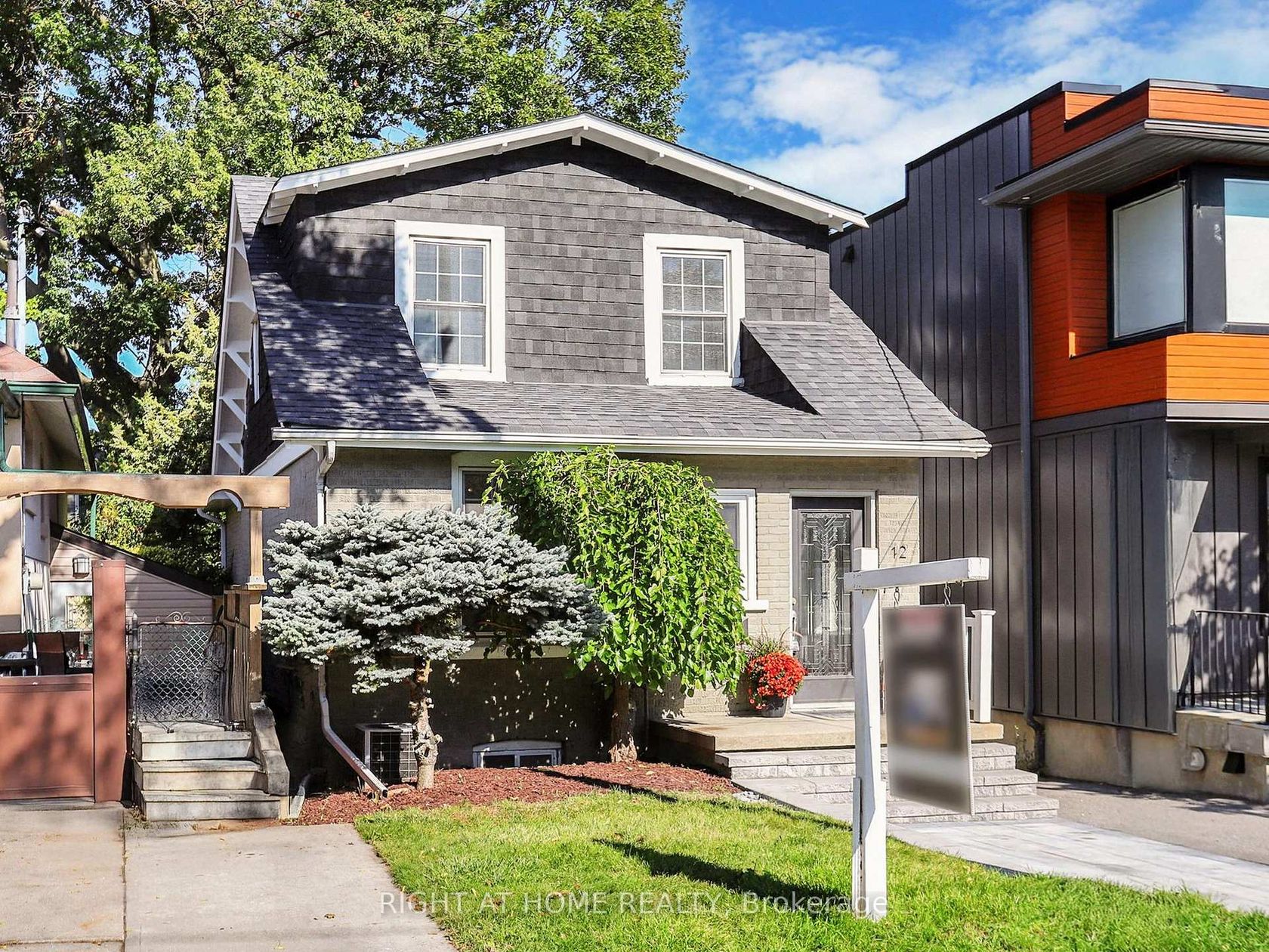 12 Westbrook Avenue, Lumsden, Toronto 