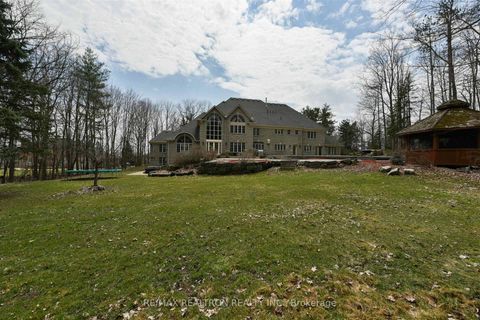 Photo 7 at 65 Offord Crescent, Bayview Southeast, Aurora Photo 7 at 65 Offord Crescent, Bayview Southeast, Aurora