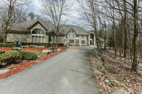 Photo 8 at 65 Offord Crescent, Bayview Southeast, Aurora Photo 8 at 65 Offord Crescent, Bayview Southeast, Aurora