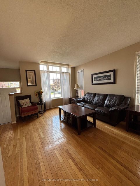 Photo 12 at 49 Felt Crescent, Bayshore, Barrie