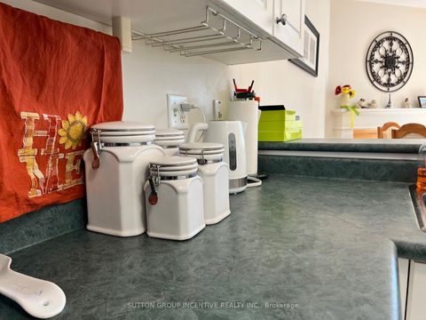 Photo 18 at 49 Felt Crescent, Bayshore, Barrie