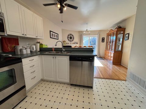 Photo 20 at 49 Felt Crescent, Bayshore, Barrie