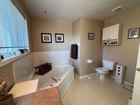 Photo 28 at 49 Felt Crescent, Bayshore, Barrie