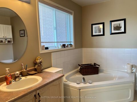 Photo 30 at 49 Felt Crescent, Bayshore, Barrie