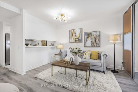 Photo 4 at 1015 - 7 Bishop Avenue, Newtonbrook East, Toronto