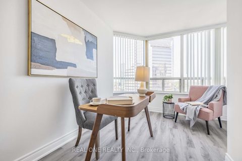 Photo 9 at 1015 - 7 Bishop Avenue, Newtonbrook East, Toronto