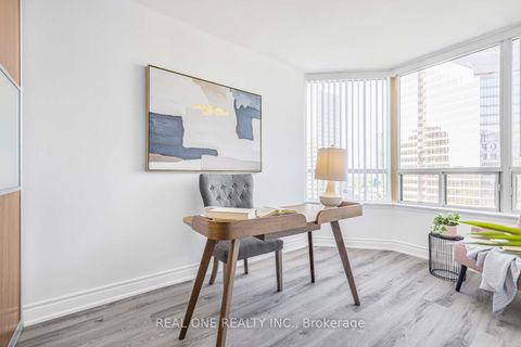 Photo 10 at 1015 - 7 Bishop Avenue, Newtonbrook East, Toronto