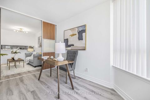 Photo 12 at 1015 - 7 Bishop Avenue, Newtonbrook East, Toronto