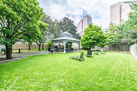 Photo 37 at 1015 - 7 Bishop Avenue, Newtonbrook East, Toronto