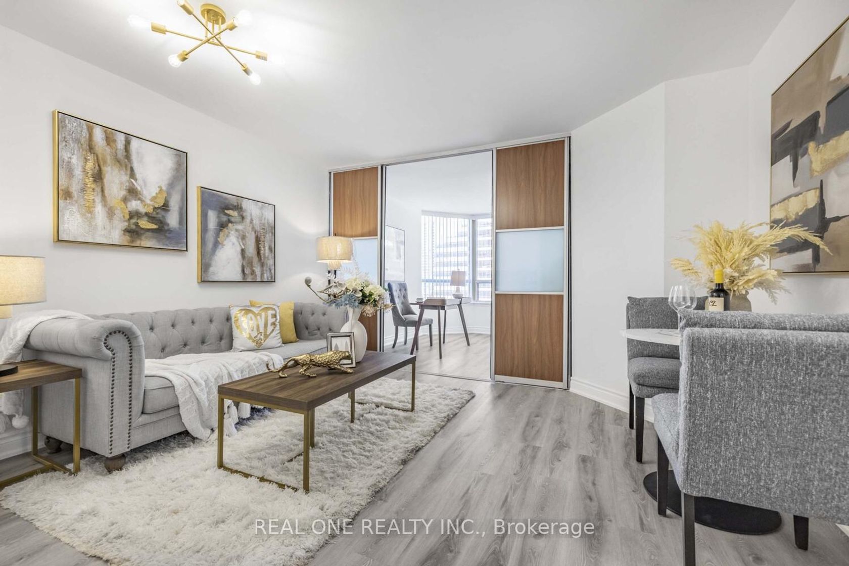 1015 - 7 Bishop Avenue, Newtonbrook East, Toronto 