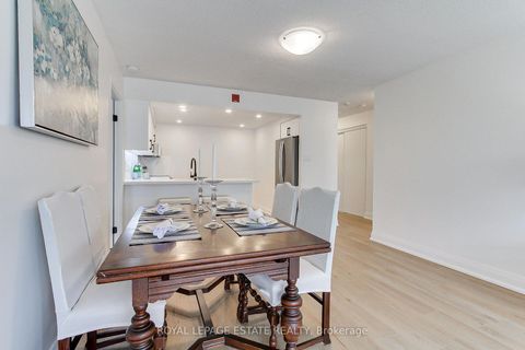 Photo 12 at 407 - 175 Cedar Ave Avenue, Harding, Richmond Hill