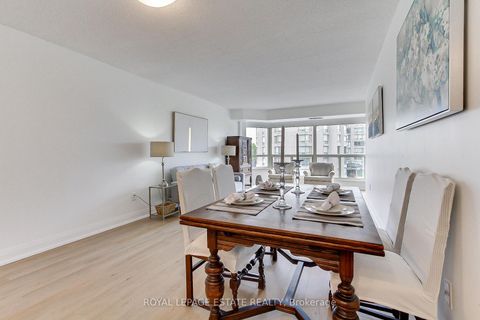 Photo 14 at 407 - 175 Cedar Ave Avenue, Harding, Richmond Hill