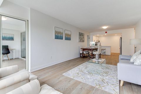 Photo 18 at 407 - 175 Cedar Ave Avenue, Harding, Richmond Hill