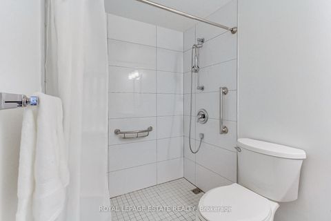 Photo 26 at 407 - 175 Cedar Ave Avenue, Harding, Richmond Hill