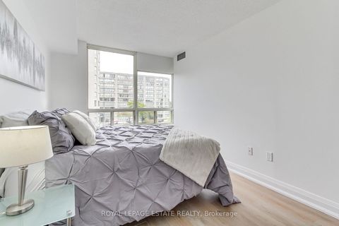 Photo 29 at 407 - 175 Cedar Ave Avenue, Harding, Richmond Hill