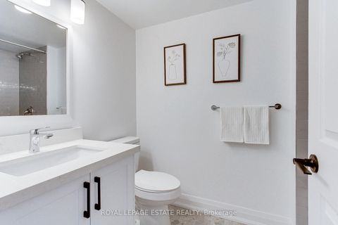 Photo 30 at 407 - 175 Cedar Ave Avenue, Harding, Richmond Hill