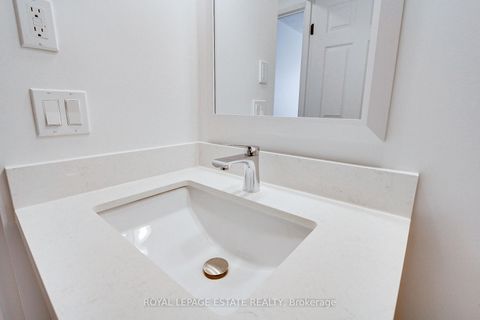 Photo 31 at 407 - 175 Cedar Ave Avenue, Harding, Richmond Hill