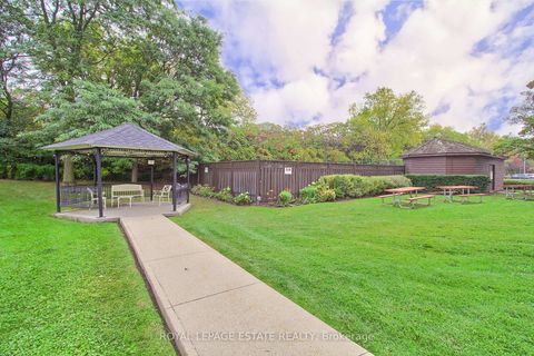 Photo 37 at 407 - 175 Cedar Ave Avenue, Harding, Richmond Hill